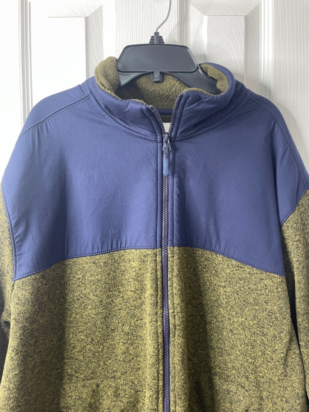 Goodfellow & Co Olive and Navy Zip-Up Fleece Jacket